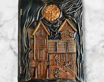 Boîte souvenir personnalisée en forme de livre - Décoration en pâte polymère et cuir véritable - Boîte en bois faite main (10 x 8 po.)