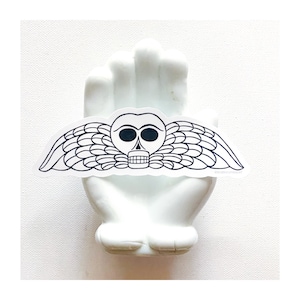 Memento Mori gevleugelde schedel dood hoofd sticker