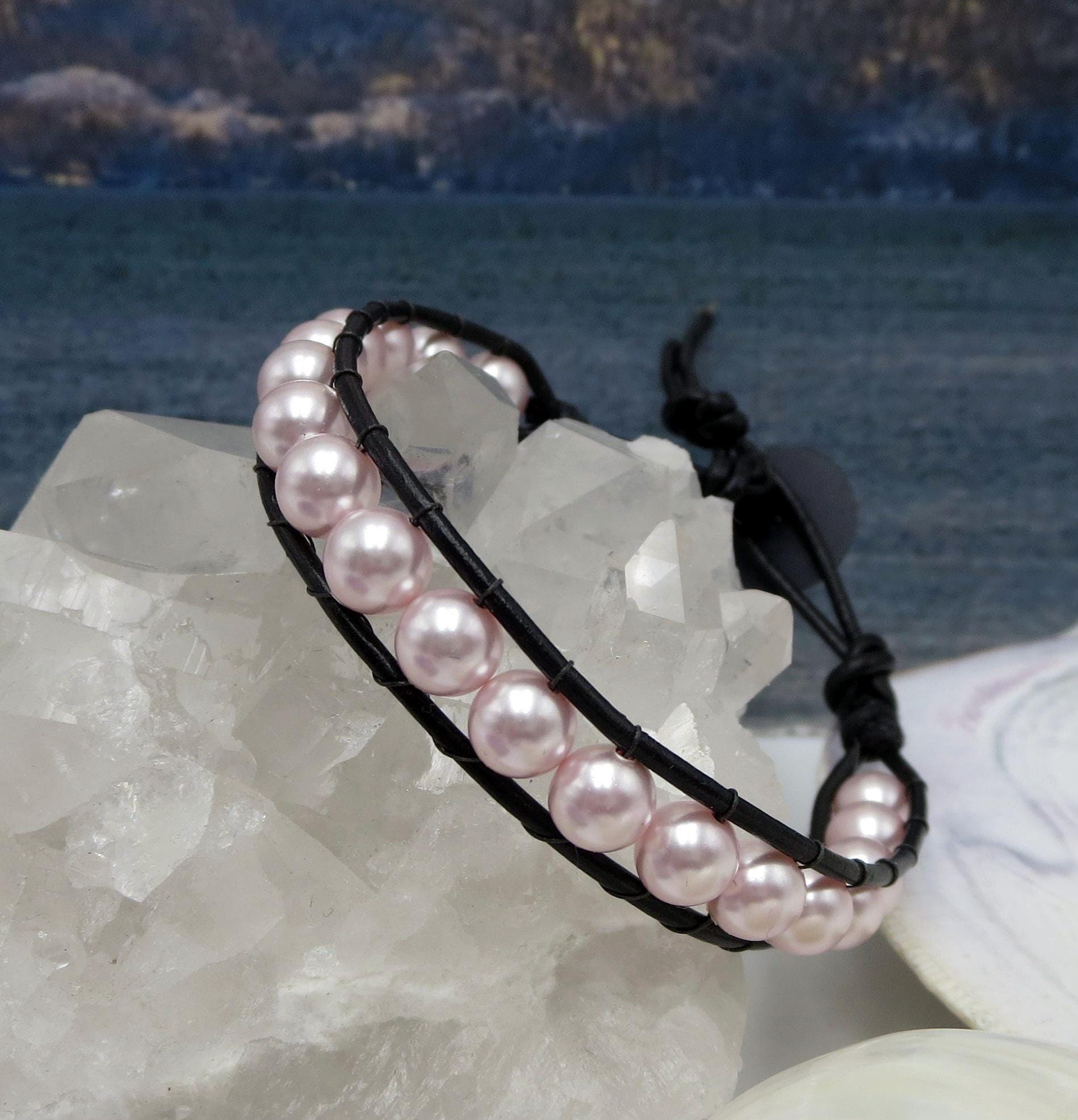 Pink Pearl Bracelet as Seen at Cmas, Leather Wrap Feminine  display picture 2