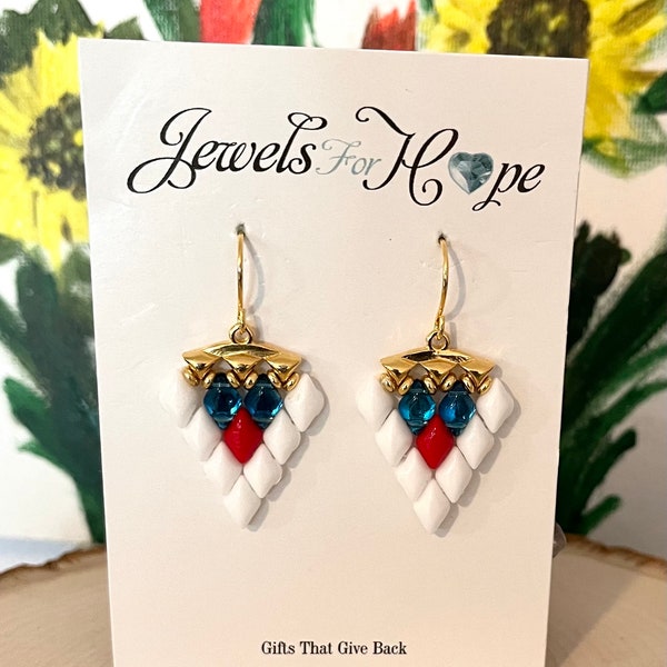 Red White and Blue Earrings patriotic jewelry Gift for military wife USA Arrow Earrings Beaded Earrings for Wife Service Women 4 of July