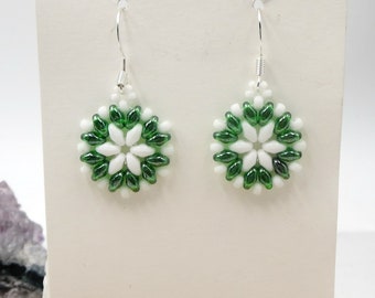Green and White Earrings For Women Jewelry Gives Back Spring Summer Small Round Woven Earrings Gift for Mom, Aunt