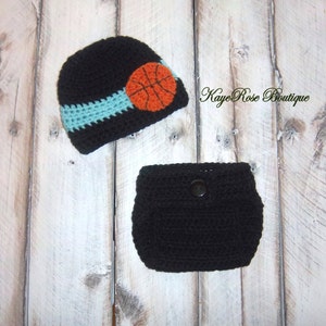 Newborn Baby Boy Crochet Basketball Hat and Diaper Cover Set Black and Teal Stripe Bild 1