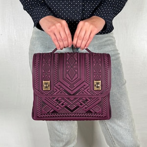 Grand sac en cuir véritable violet, sac cartable en cuir violet, porte-documents en cuir, sac à bandoulière, sac à bandoulière, cadeau d'Ukraine
