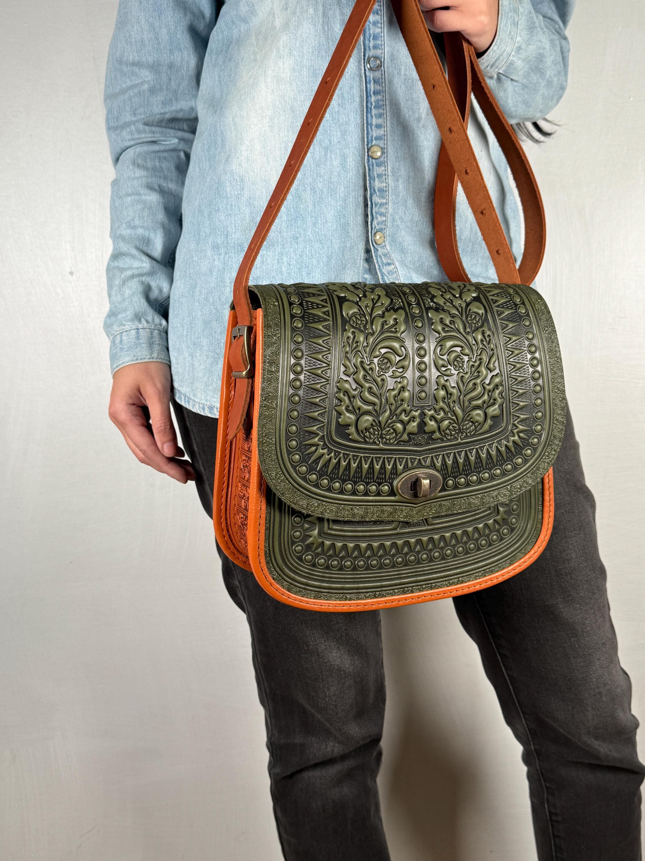 Large Embossed Leather Crossbody Bag, Olive Green+foxy Shoulder
