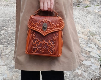 Foxy genuine leather backpack, small boho packpack, embossed leather backpack, women&#39;s backpack, foxy purse, gift from Ukraine
