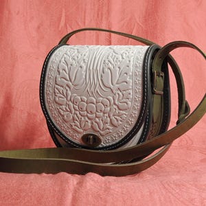 Embossed Leather Crossbody Bag: Handmade White-Olive Purse