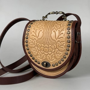 Beige-brown genuine leather bag with metal handle, beige evening leather purse, crossbody bag, shoulder bag, embossed leather purse