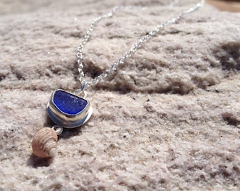 Kobaltblauwe ketting zeeglas: sterlingzilver en oceaanhanger schelp