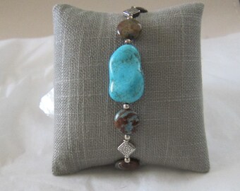 Turquoise and Howlite Bracelet // Silver Toggle