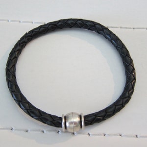 Mens Leather Bracelet / Magnetic Clasp / Choice of Color