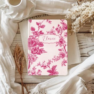 Libreta personalizada en estilo Cottagecore, estilo francés, en tonos rosa y blanquecino, estética vintage, femenina, elegante y con motivos florales