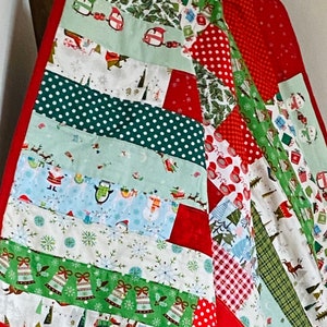 Modern Christmas Patchwork Quilt. Large Throw Blanket for Holidays Ready to Ship. Cozy Blanket, Traditional Twin Size Quilt or Bed Spreads. image 7