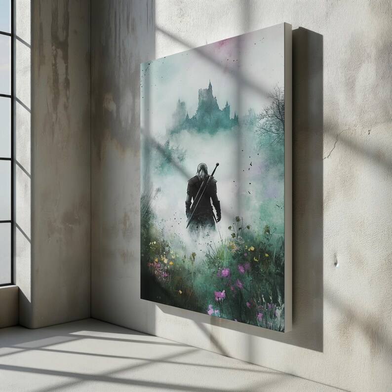 Puede incluir: Una pintura digital de una figura con una capa oscura con capucha y empu&ntilde;ando una espada, caminando por un bosque brumoso hacia un castillo en la distancia. El bosque est&aacute; lleno de follaje verde y flores moradas.