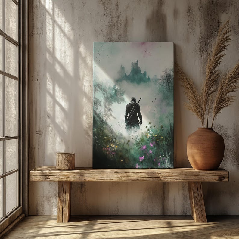Puede incluir: Una pintura digital de una figura solitaria en un bosque oscuro, caminando lejos de un castillo en la distancia. La figura lleva una capa oscura y lleva una espada. El bosque est&aacute; lleno de niebla y neblina, y el castillo apenas se ve en la distancia.