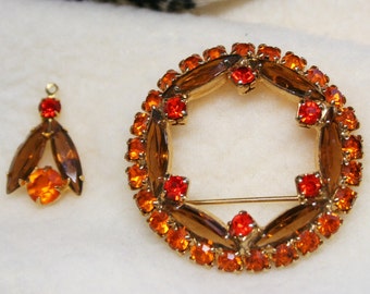 Vintage 1970s Avon Rhinestone Wreath Brooch Pin & Matching Pendant | Retro Jewelry Set