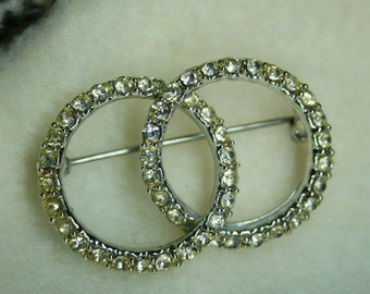 Vintage 1950s Rhinestone Brooch Pin | Interlocking Rings Design Silver | Wedding | Bridal | Retro | Mid Century
