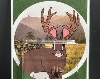 Jackalope-miniatuurfiguur in retrostijl: Cryptid Craftwork