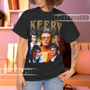 Joe Keery Vintage Bootleg T-Shirt – Retro 90s Aesthetic, Fan Art Streetwear, Y2K Fashion, Classic Movie & TV Icon, Handmade Gift.