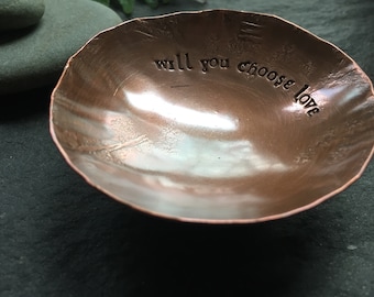 sceglierai l'amore - ciotola per offerte in rame caldo con piccolo tappetino/sacchetto