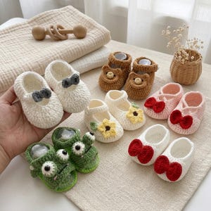 Baby Shoes Crochet Pattern Bundle , Crochet Baby Booties Tutorial, Bear Frog Bow Sunflower Shoes, Frog Bear Bow Sunflower Newborn Gift