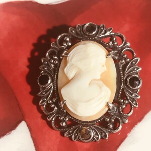 Vintage Real Cameo Brooch/Pin Carved From Shell Unique Stylish A Tiny Treasure Gift It Or Gift It To Yourself Christmas Birthday Mother