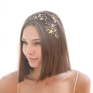 Wedding Hair Pins of Stars and Pearls Bridal Bobby Set of Three, Celestial Wedding Beaded Hair Jewelry, Bridal Headpiece, Bridesmaids