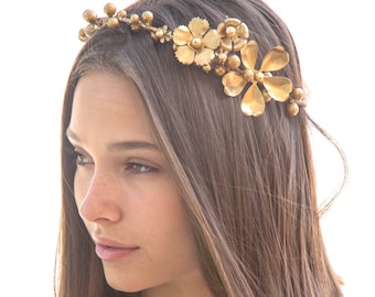 Gold Wedding Flower Crown of Gold Metal Flowers and Golden Berries and Pearls Bridal Gold Flower Wreath Photo Prop Engagement Picture Halo