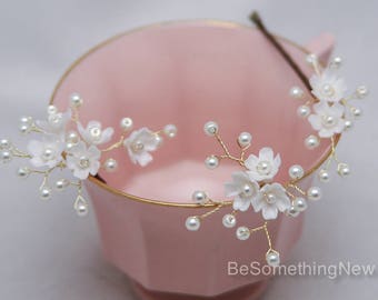 Wedding Hair Pins of Flowers and Pearls Bridal Bobby Set of Three, Beaded Flower Hair Jewelry, Beaded Babies Breath Headpiece