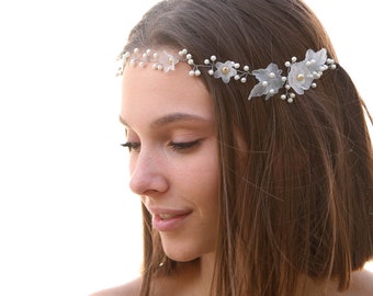 Wedding Hair Vine of Wired Pearls and Vintage Flowers the Perfect Wedding Hair Accessory, Wired Flower Hair Vine with Pearls, Wedding Hair