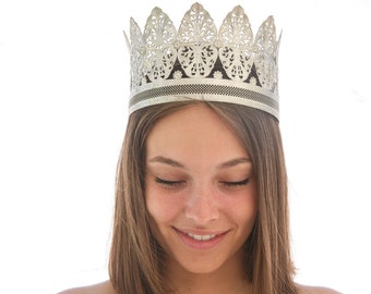 Large Vintage Metal Crown in a Silver Tone, Queen or King Costume Crown Game of Throwns Crown Royal Crown