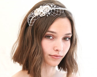 Blumen Stirnband in Taubengrau mit Vintage Netting und Blumen Rosen Stirnband in Silber Grau Hochzeit Brautjungfern oder Blumen Mädchen Stirnband