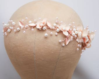 Rose Gold Bridal Hair Accessory of Wired Pearls and Flowers and Metal Leaves, Wedding Hair vine Beaded Wedding Tiara in Rose Gold