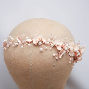 Rose Gold Bridal Hair Accessory of Wired Pearls and Flowers and Metal Leaves, Wedding Hair vine Beaded Wedding Tiara in Rose Gold