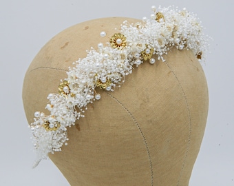 Babies Breath and Dried Flower Headband with Wired Pearls and Gold Flowers, Boho Wedding Headpiece in Ivory