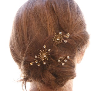 Gold Flower and Rhinestone Wedding Hair Pins Bridal Hair Pin Set, Brass Flower Bobbie Pins Hair Jewelry Beaded Headpiece