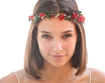 Flower Crown Rustic Wedding Wreath of Green Velvet Leaves and Red Berries, Holiday Flower Crown Halo Floral Headpiece