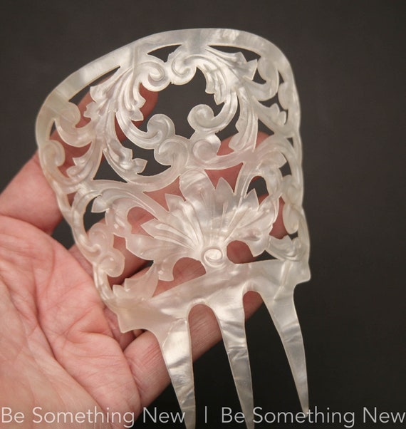 Vintage Spanish Wedding Comb: Ivory Celluloid Mantilla  display picture 1