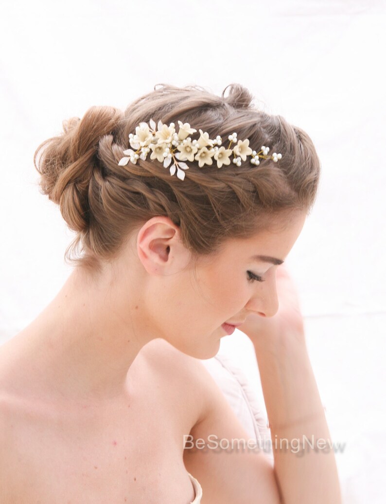 Bridal Hair Vine Pearl and Flower Vintage Inspired Wedding Hair Vine in Ivory Bridal Headpiece Beaded Wedding Decorative Comb Hair Jewelry
