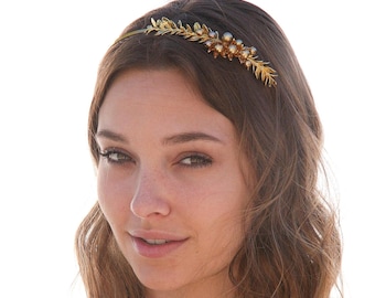 Pannband i bladguld och champagnefärgad pärla: Grekisk brudtiara