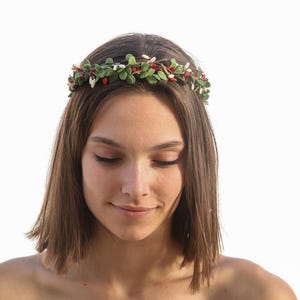 Red Berry Christmas Flower Crown, Greenery Hair Arch with Red Berries Holiday Hair Accessory, Christmas Wedding Headband