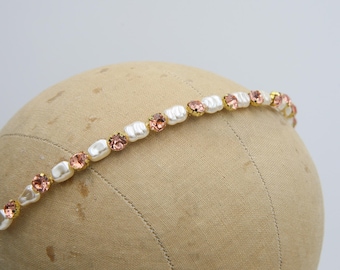 Diadema de perlas de agua dulce y diamantes de imitación en rosa pálido y dorado