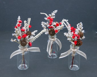 Christmas Small Dried Flower Arrangements in a Small Vase, Wedding Guest Favor, Holiday Hostess Gifts, Table Decorations