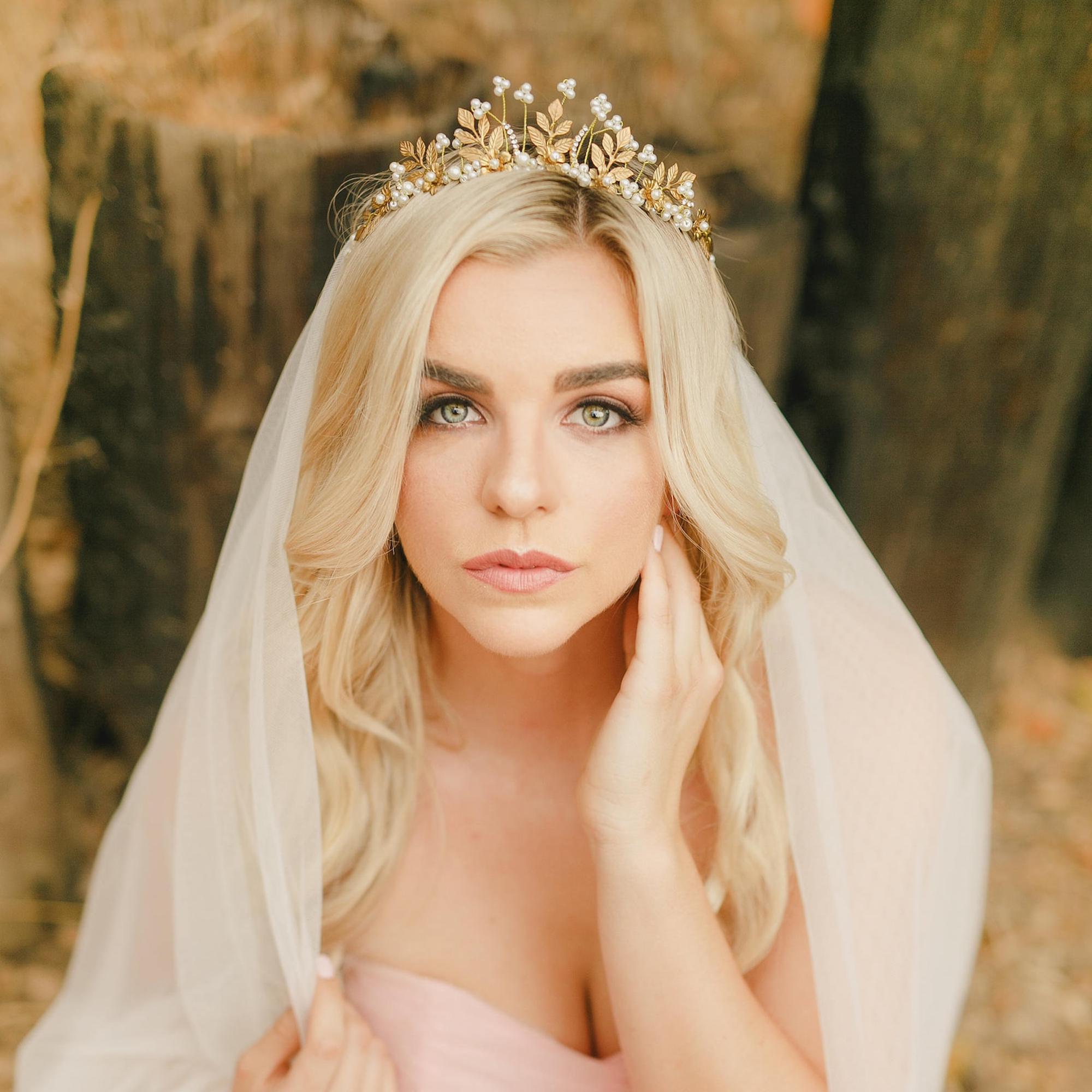 FLORES Gold Weddng Crown, Crystal Brdal Tara, Gold Brdal Headpece