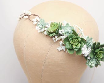 Corona rústica de flores suculentas: diadema de boda verde
