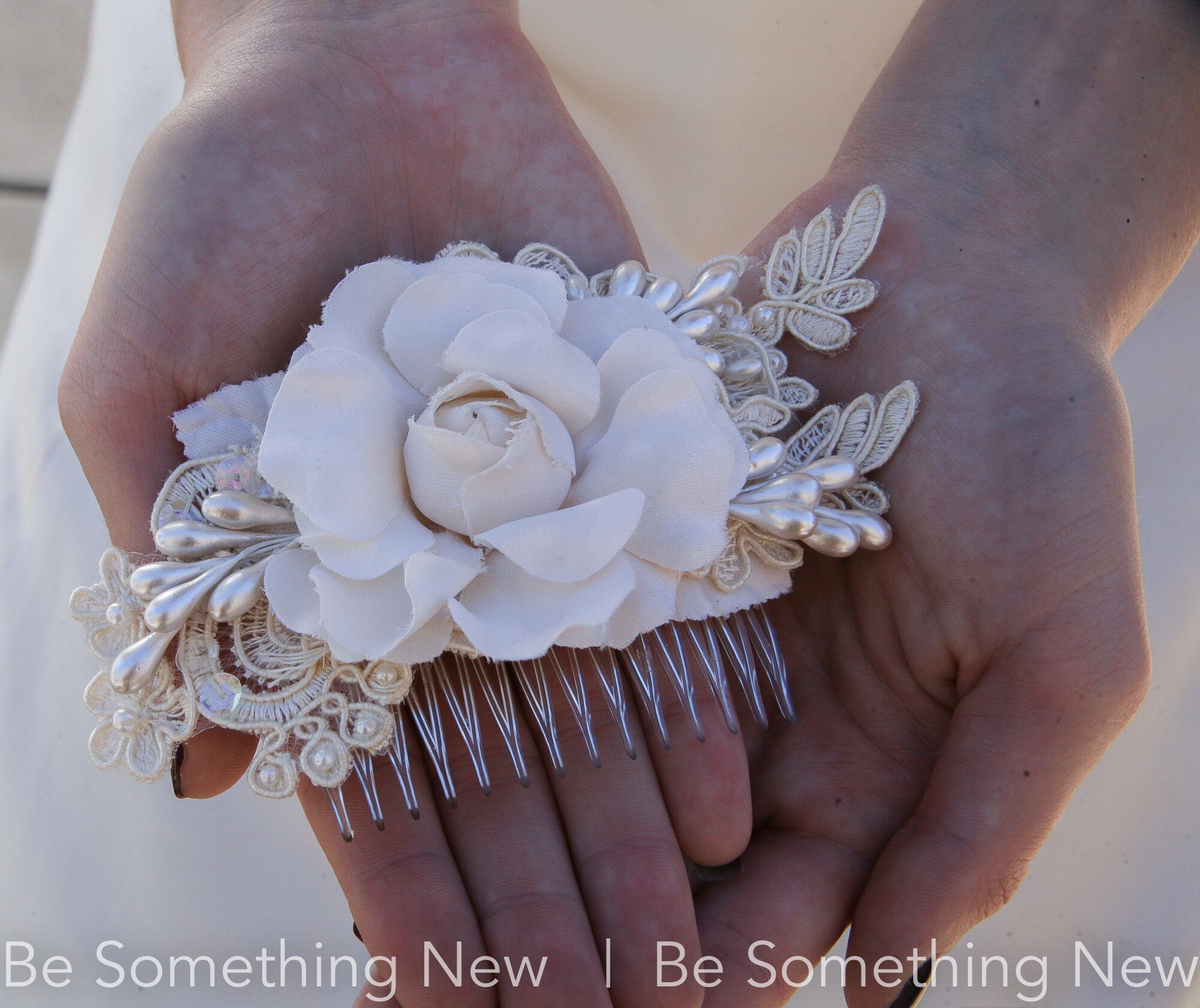 Ivory Wedding Hair Comb Vintage Flower and Lace Bridal Comb Ivory Wedding Hair Comb Vintage Flower and Lace Bridal Comb