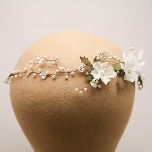 Wedding Hair Vine of Ivory Flowers Pearls and Rhinestones, Wedding Flower Crown Breial Headpiece Garden Wedding Headband Beaded Hair Vine