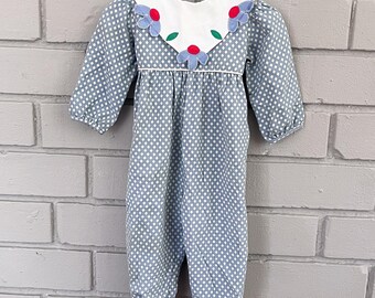 Vintage babyflicka-sparkdräkt i blått och vitt, vintagekläder för småbarn