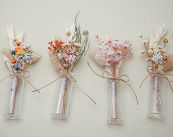 Small Dried Flower Arrangements in a Small Vase, Wedding Guest Favor, Bridesmaids or Hostess Gifts