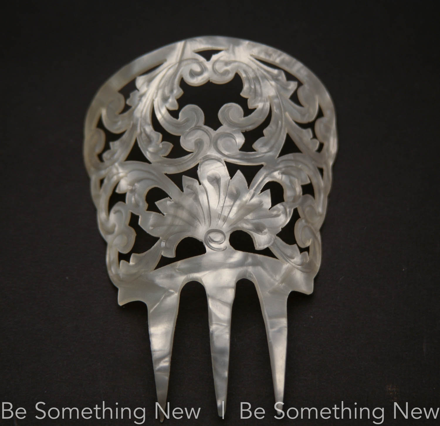Antique Spanish Mantilla Comb Faux Mother Of Pearl Vintage Spanish Wedding Comb: Ivory Celluloid Mantilla  main image 4