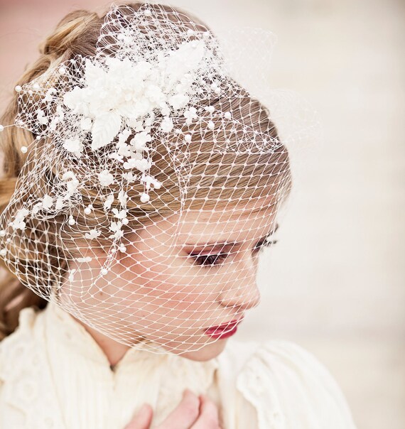 Headpiece with veil Clearance